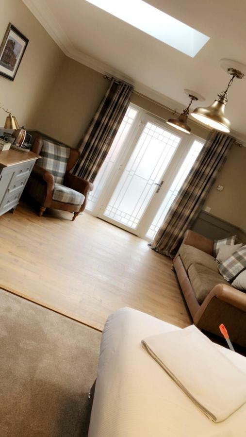 Bed and Breakfast The Huntingdon Dumfries Exterior foto